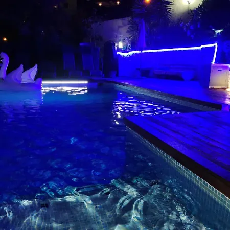 Rapanui Piscina Y Jacuzzi Privados *